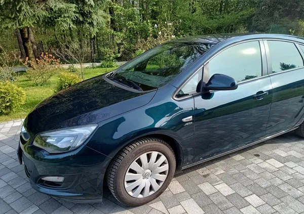 samochody osobowe Opel Astra cena 30000 przebieg: 130000, rok produkcji 2013 z Golina